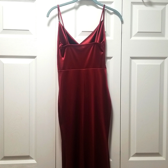 Windsor Women's Burgundy and Red Mermaid Gown XS - Picture 4 of 9